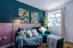 Stylish 3Bedroom Home in Grimsby with WiFi&Parking Sleeps 6 by PureStay